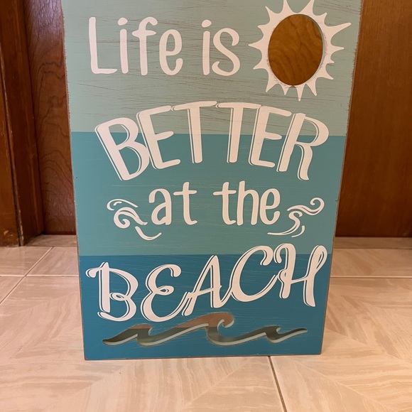 dei Life is Better at the Beach wood wall art. Excellent condition - Picture 7 of 10